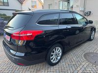 Gebraucht Ford Focus Titanium 120 PS (88 kW) 2017 Schwarz Limousine