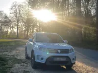 Gebraucht Suzuki Vitara 120 PS (88 kW) 2017 Weiß SUV