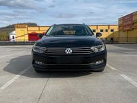 Gebraucht VW Passat 150 PS (110 kW) 2018 Schwarz Kombi