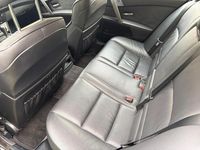 Gebraucht BMW 530 214 PS (157 kW) 2006 Grau Kombi