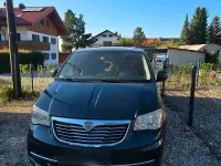 Gebraucht Lancia Voyager Gold 163 PS (119 kW) 2012 Grau Van / Kleinbus