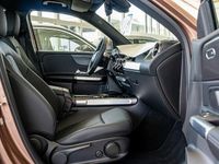 Gebraucht Mercedes GLB250 Advanced 225 PS (165 kW) 2024 Gold / rosegold (metallic) SUV