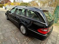 Gebraucht Mercedes E200 Elegance 184 PS (135 kW) 2009 Schwarz Kombi