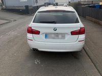 Gebraucht BMW 525 Sport Line 218 PS (160 kW) 2012 Weiß Kombi