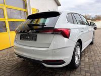 Gebraucht Skoda Scala 116 PS (85 kW) 2025 Weiß Kleinwagen