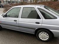 Gebraucht Ford Escort 90 PS (66 kW) 1995 Blau Limousine
