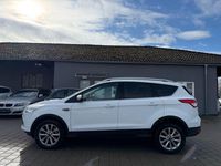 Gebraucht Ford Kuga Titanium 150 PS (110 kW) 2016 Weiß SUV