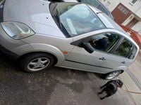 Gebraucht Ford Fiesta 60 PS (44 kW) 2003 Silber Kleinwagen