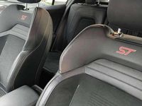 Gebraucht Ford Focus ST 280 PS (205 kW) 2021 Weiß Kleinwagen
