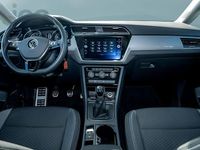 Gebraucht VW Touran 150 PS (110 kW) 2022 Silber Van / Kleinbus