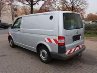 Gebraucht VW T5 140 PS (102 kW) 2010 Silber Van