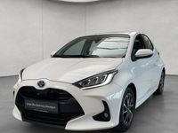 Gebraucht Toyota Yaris Hybrid Team 116 PS (85 kW) 2023 Weiß Limousine