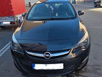 Gebraucht Opel Astra Edition 136 PS (100 kW) 2014 Schwarz Limousine
