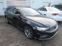Gebraucht VW Passat R-line 150 PS (110 kW) 2022 Deep black perleffekt Kombi