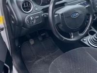 Gebraucht Ford Fiesta 100 PS (73 kW) 2004 Kleinwagen