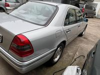 Gebraucht Mercedes C220 150 PS (110 kW) 1995 Silber Limousine