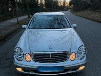 Gebraucht Mercedes E200 163 PS (119 kW) 2004 Silber Limousine