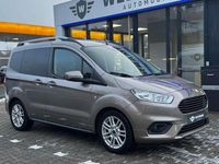 Gebraucht Ford Tourneo Titanium 101 PS (74 kW) 2018 Silber Kombi