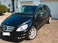 Gebraucht Mercedes B200 140 PS (102 kW) 2010 Schwarz Van / Kleinbus