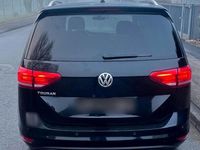 Gebraucht VW Touran 150 PS (110 kW) 2017 Schwarz Van / Kleinbus