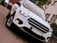 Gebraucht Ford Kuga Titanium 150 PS (110 kW) 2017 Weiß SUV