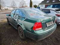 Usata VW Bora 90 CV (66 kW) 2000 Verde Berlina