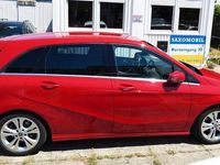 Gebraucht Mercedes B220 184 PS (135 kW) 2017 Jupiterrot uni Van / Kleinbus
