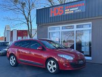 Gebraucht Renault Mégane III Dynamique 131 PS (96 kW) 2010 Rot Limousine