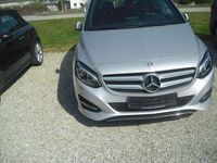 Gebraucht Mercedes B180 122 PS (89 kW) 2016 Polarsilber  metalliclack Van / Kleinbus