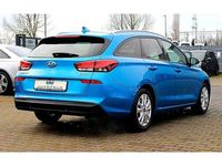 Gebraucht Hyundai i30 101 PS (74 kW) 2017 Blau Kombi