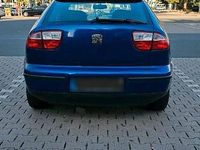 Usata Seat Leon 105 CV (77 kW) 2000 Blu Utilitaria