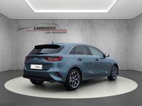 Neu Kia Ceed Gold 140 PS (102 kW) 2026 Yucca steel gray Kleinwagen