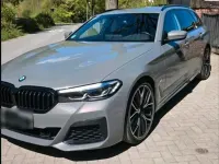 Gebraucht BMW 530 M Sport 286 PS (210 kW) 2023 Grau Kombi