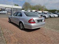 Gebraucht Mercedes E200 184 PS (135 kW) 2007 Iridiumsilber  metalliclack (metallic) Limousine