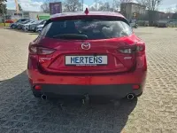 Używany Mazda 3 Center-Line 150 KM (110 kW) 2015 Czerwony Sedan/Limuzyna