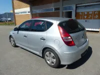Gebraucht Hyundai i30 105 PS (77 kW) 2011 Silber Kleinwagen
