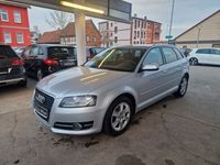 Gebraucht Audi A3 Sportback Attraction 105 PS (77 kW) 2011 Silber Kleinwagen