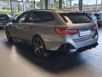 Gebraucht BMW 520 M Sport 208 PS (152 kW) 2026 Oxidgrau ii Kombi