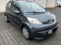 Gebraucht Peugeot 107 68 PS (50 kW) 2009 Kleinwagen