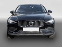 Gebraucht Volvo V60 CC Plus 197 PS (144 kW) 2023 Schwarz Kombi