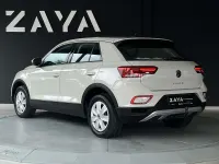 Gebraucht VW T-Roc 116 PS (85 kW) 2024 Ascotgrau SUV