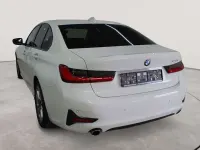 Gebraucht BMW 318 Sport Line 150 PS (110 kW) 2021 Alpinweiß Limousine