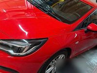 Gebraucht Opel Astra 125 PS (91 kW) 2017 Rot Limousine
