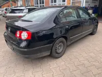 Second-hand VW Passat 105 CP (77 kW) 2005 Negru Berlinǎ