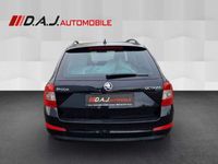 gebraucht Skoda Octavia Combi 1.6 TDI Green tec Ambition NAV SHZ