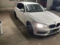 Gebraucht BMW 116 Sport Line 109 PS (80 kW) 2017 Weiß Kleinwagen