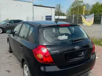 Gebraucht Kia Ceed 90 PS (66 kW) 2009 Schwarz Kleinwagen