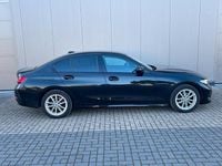 Gebraucht BMW 318 Shadowline 156 PS (114 kW) 2024 Schwarz Limousine