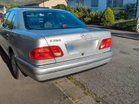 Gebraucht Mercedes E280 193 PS (141 kW) 1997 Silber Limousine