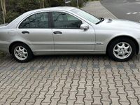 Gebraucht Mercedes C180 Classic 143 PS (105 kW) 2002 Silber Limousine